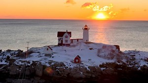 31K views · 1K reactions | It’s so easy to LOVE the Nubble with views like this ❤️❤️❤️ Happy Valentine’s Day to our Nubble fans! • Clip from our lighthouse keeper @nubblelightkeeper | Nubble Lighthouse | Facebook