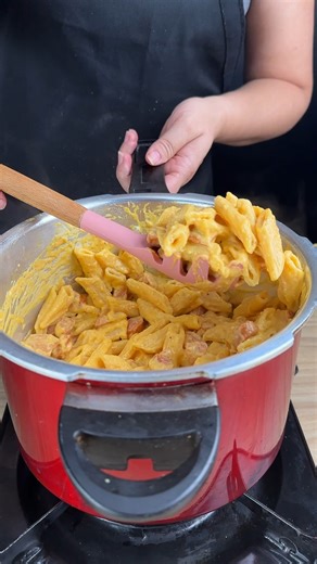 Lazy pasta, made in a pressure cooker! | SuperYummy