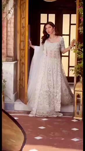 7K views · 91 reactions | Walima ke maxi dress follow the videos 殺 #viralvideo #walimadress | Lehnga House | Facebook