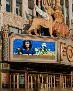 Reuniting with familiar faces! #ProBlue | Michigan Football