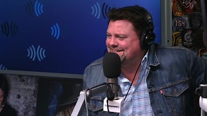 We LOVE catching up with The Morning Mashup on Fridays!! This week, we learned that apparently Storme eats bananas...naked? 🍌#StormeWarrenShow | SiriusXM The Highway