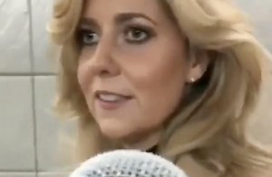 British commuter goes viral for her incredible singing voice