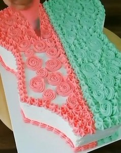 3.2K views · 83 reactions | R-letter cake design | Pie Bakery | Facebook