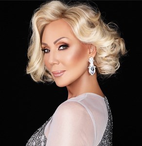 Lepa Brena - Liedtext: Kazni ga Bože