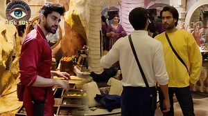 Bigg Boss 18 Update: Avinash Bole Rajat Trustworthy Nahi, Eisha Boli Vivian FAIR Hain Colors TV BB18/ Bigg Boss Season 18 Update: Avinash Mishra gossips about Rajat Dalal and Vivian Dsena. He says he cannot trust Rajat while Vivian is trustworthy and fair. #Biggboss18 #bb18 #AvinashMishra #Eishasingh #viviandsena | Telly Reporter