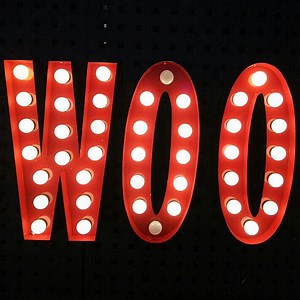 [Hot Item] External Business Shop Large Wall Hanging Metal Back Hole Lighting Logo Letter Signage Outdoor LED Channel Letter Sign