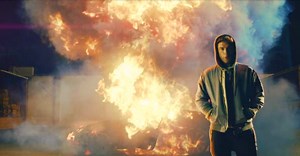 Fedez e J-Ax, esce "Comunisti col Rolex": online il nuovo video di "Piccole Cose"
