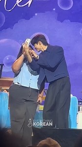 6K views · 260 reactions | #ByeonWooSeok Fan service at its peak ❤️ He asked for her name, called her name, teased her, took a selfie with her, and looked her in the eye! 凉勞 SUN JAE AHHHHH!!!!!!  *Please do not repost. #summerletterinmanila #byeonwooseokinmanila #sunjae #Loveholic #변우석 #Tongtong #byeonwooseokfanmeeting #ryusunjae | Everything Korean | Facebook