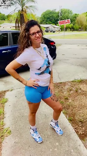 Toni Ferratti (@toni_ferratti)’s videos with Big FlexHer - Lakeyah