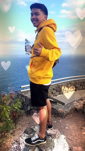 this grown ass punk 😘 Is he too grown for this trend? 😂 #sonshine #BoseAllOut #tiktoktutorial #notaperfectperson #viral #fyp #foryou