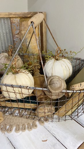 123K views · 3.7K reactions | ✔️Corn Husk Pumpkin Craft---keep natural or Paint them!! SOUND ON for instructions! #dollartreecraft #fallcraft #falldecor #pumpkincraft | Hammons Nest | Facebook