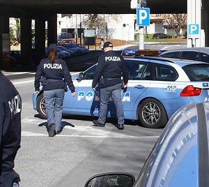 Spaccio di coca ed eroina a Sondrio in monopattino e bici: 9 arresti