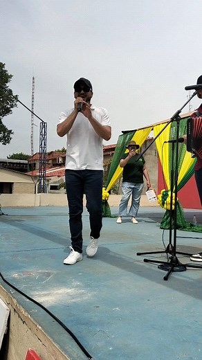 Tributo a Binomio de Oro, de la mano de @danitrespy en el Tradicional Asado Sextino. | Bomberos Mariano Roque Alonso