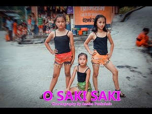 O SAKI SAKI | Amazing 3 little girls dancing in Public | FLAWLESS DANCE ACADEMY