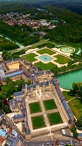 Château de Fontainebleau in France is a majestic blend of Renaissance and classical architecture. Located 55 km southeast of Paris, this royal residence has been continuously inhabited for over 700 years, serving as a home to French monarchs from Louis VII to Napoleon III. Surrounded by 130 hectares of breathtaking parkland and gardens. Truly stunning! 📹 aerialviewworld | Beautiful Houses and Buildings