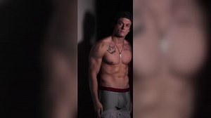 Covering my nude body in oil teaser – Blake McPherson (AbsolutelyBlake)