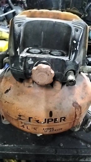 Compresor Truper así se va Hasta le pusimos los tornillos faltantes 😜 | Reinsa Maquinaria