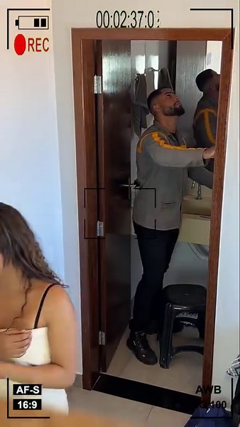 738K views · 3.4K reactions | Deixei uma câmera escondida na minha casa e me arrependi 凉 | Vídeos de família | Facebook