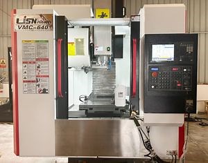[Hot Item] Siemens Fanuc Mitsubishi 4 Axis 5axis CNC Milling Machine Vmc Machining Center for Metal with CE Certificate