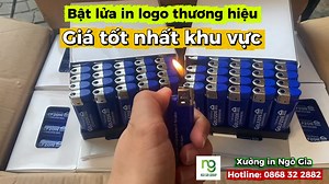 🏮 BẬT LỬA IN LOGO THƯƠNG HIỆU- NÉT TINH HOA CỦA ẨM THỰC Á CHÂU! 🥢 🔥 Muốn để lại ấn tượng khó quên với thực khách? Đừng bỏ qua cách quảng bá tinh tế và hiệu quả này! Nhà hàng của bạn chuyên về những món ăn Hàn Quốc cay nồng 🇰🇷 hay các hương vị Trung Hoa đậm đà 🇨🇳? Hãy biến chiếc bật lửa nhỏ bé thành một món quà lưu niệm độc đáo và công cụ marketing mạnh mẽ. ✨ Tại Sao Nên In Bật Lửa Riêng? • Quảng bá Thương hiệu Tinh tế: Logo và tên nhà hàng của bạn sẽ đi cùng thực khách, xuất hiện thường x