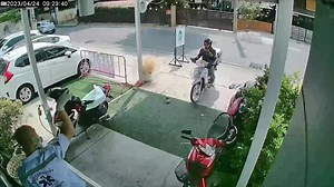 2.1K views · 47 reactions | Terrifying! Owner of grilled pork stall in Soi Wat Umong attacked by swarm of bees. “I felt two stings on my eyebrow…then suddenly there were hundreds swarming and stinging. A woman saved me by throwing a cloth on me and for ten minutes I hid there. I have stings all over.” | Citylife Chiang Mai | Facebook