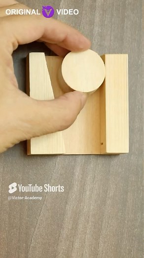 Victor on Instagram: "Wooden Holder. Wooden clamp. Towel Holder #woodworking #diy #woodwork #reels #woodenclamp"