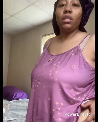 Listen to @MrsRipples commands. She demands you worship her ass. Sniff dem bubbly ass farts🍑🍑