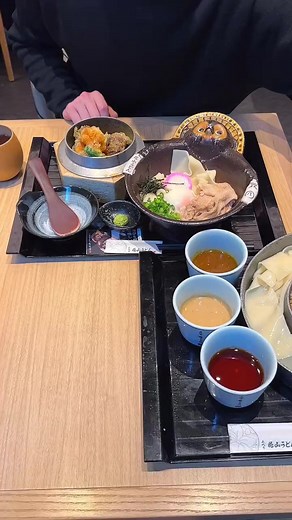 The Higashi Ginza store always has a long line, but I think the Nihonbashi store is a little-known spot because I entered without lining up 🤤 📍 Nihonbashi "Hanayama Udon" #Tokyo Gourmet #Ginza Gourmet #Udon #japanesefood #food #viralreels #reelsfacebook #fypシ #foryoupage #kawaii #asianfood #japan #japanfood | Tastyfood