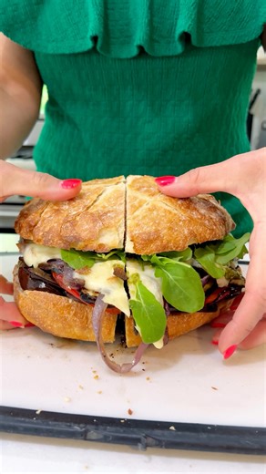 Grilled Vegetable Sandwich with Pesto and Mozzarella | The Lemon Bowl