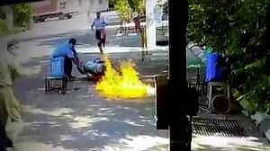 2.2K views · 18 reactions | பாதுகாப்பு முக்கியம் தான். அதுக்காக சூடா இருக்கிற வண்டிங்க மேல சானிடைஸரை தெளிச்சா எனன ஆகும்?? | SURYA TECH | Facebook