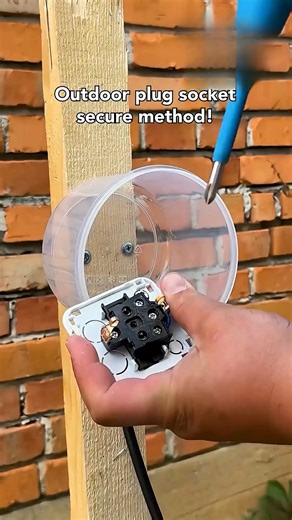 Outdoor plug socket secure method #outdoors #secure #method #easy | Tuan CT