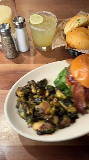 There's a Wood Ranch meal with your name on 🍴#woodranch #bestbbqla #dinnertime #labbq #bbqlovers #bestbbq #cateringla #lafoodie #bbq #woodranchbbq #foodie | Wood Ranch