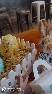 Spoil yourself this Easter with a delicious chocolate smash egg! 🐣🍫 Inside awaits a sweet surprise of jelly beans 🍬 | Glenorie Bakery