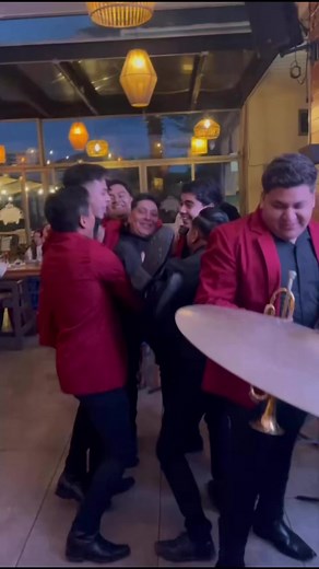 Así festejamos a los cumpleañeros en la banda 😂👌 | Banda El Rosal
