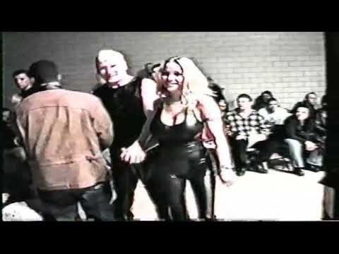 Chris Hamrick & Krysti Myst Entrance (2/10/02) - Cleveland All Pro Wrestling