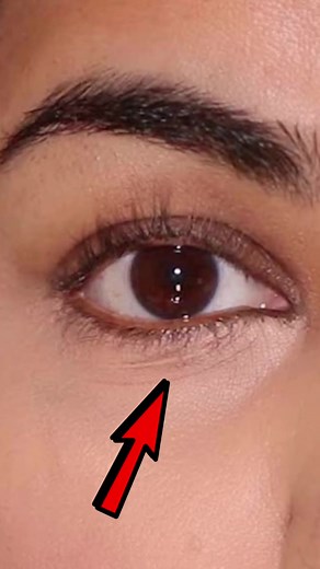 This concealer trick is so simple but so effective #reels #makeup #hacks #makeupartist #makeuptutorial #concealertricksandtips | Smitha Deepak