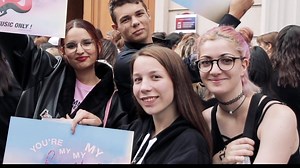 This summer we co-hosted an intimate concert in Paris with the iconic Taylor Swift. 🇫🇷 We rewarded her biggest fans on Deezer - from all around the world - with an exclusive invite to the show! 🤩 Stream more Taylor here ▶️ dzr.lnk.to/TaylorSwift | Deezer