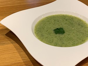 Broccoli and Stilton Soup - RosemaryConley.Com