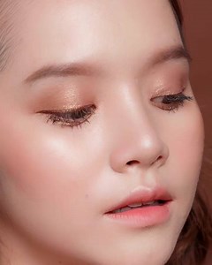 287K views · 3.1K reactions | How to แต่งตา Look นี้คือดูแต่งแบบง่ายมากๆ แต่ดูสวยเหมือนแต่งด้วยช่างมืออาชีพเลยอ๊าาา... นี่ชอบ...จะฝึกแต่งตามแน่นอน^^ | Merrezca | Facebook