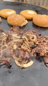 Chopped Cheeseburger on the griddle | Grillnation