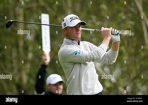 Northern Ireland's Michael Hoey tees off on the second hole during day one of the Irish Open at The K Club, County Kildare. PRESS ASSOCIATION Photo. Picture date: Thursday May 19, 2016. See PA story Golf Irish. Photo credit should read: Brian Lawless/PA Wire. RESTRICTIONS: Editorial use only. No commercial use. No false commercial association. No video emulation. No manipulation of images Stock Photo - Alamy
