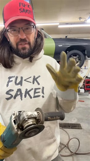 No Way Guy on Instagram: "Grinder hack for ya! Prolly not the best idea #didyouknow #nowayguy #todayyearsold #todayilearned #lifehack #toolhack #nowyouknow"