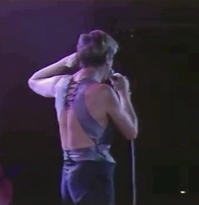 Duran Duran performs “ A View To a Kill” at San Diego Sports Arena (Ca, July 28, 1987) 🎷 #simonlebon #duranduran | Simon Le Bon 80s Archive Unofficial