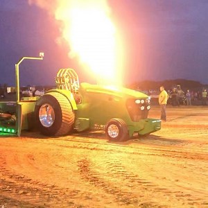 One of the best of the year! #johndeere #tractor #tractorpull #tractorpulling #flames #diesel #prostock #shootingflames #fire #explosion #detonation #engine #turbo #hot #deere #farm #farming | BAD Gear