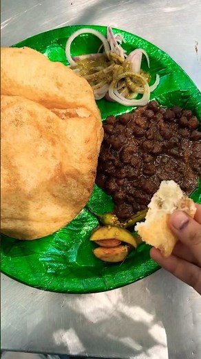 Food in delhi damaged my skin😰 #skincare #whatieatinaday #skincareroutine #cholebhaturae #foodies