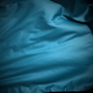 Ја обвиткува твојата кожа нежно како свила 🌼 Воодушевувачки мирис кој се задржува на кожата... 🔹Ова е новата луксузна линија Encanto Fascinating. Дознај повеќе на ➡️ https://bit.ly/2CWGwZ1 | AVON Macedonia