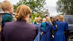 Polygamous sect leader pleads guilty in scheme to orchestrate sexual acts involving children