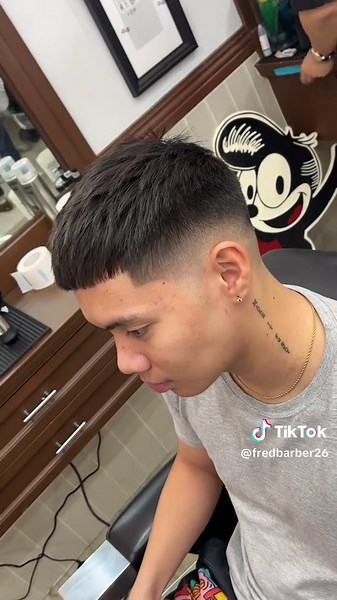 Crop Top Fade Haircut – Trendy Style for Men
