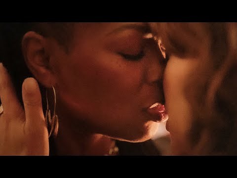 The L Word: Generation Q 2x07 First Kiss - Bette and Pippa