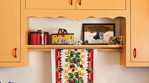 Retro kitchens, aren’t they incredible? Here's a recap of five of our favorites. Read more: http://bit.ly/2k7GjXP | Old House Journal